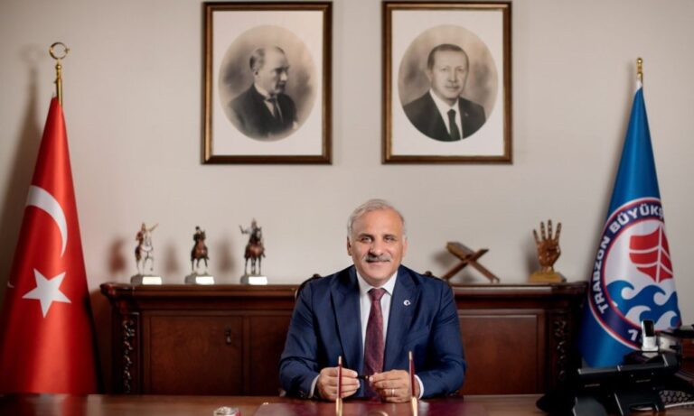 Başkan Murat Zorluoğlu, 29 Ekim Cumhuriyet Bayram mesajı