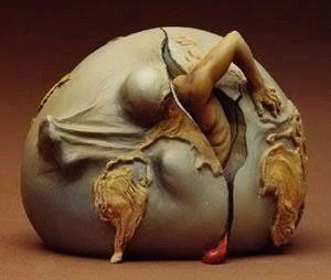 Kendi ekseninden çıkmalı insan…