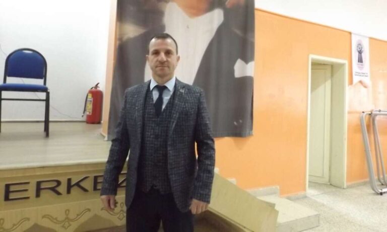 Çaykara Esnaf ve Sanatkarlar Odası Başkanı Ali Şükrü Aydın Güven tazeledi