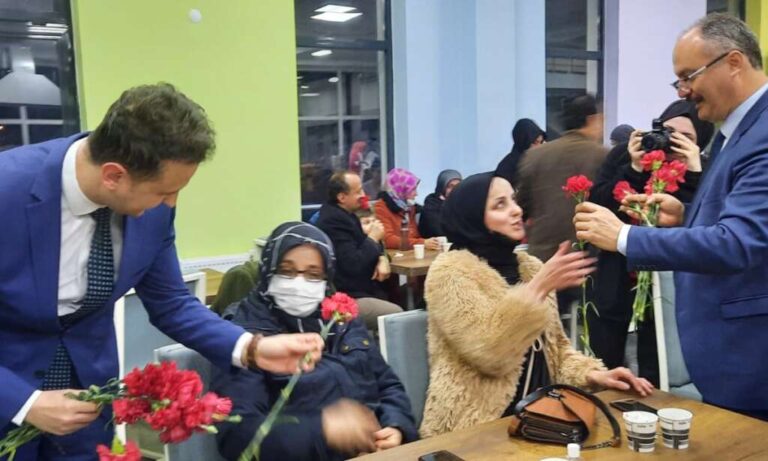 Dernekpazarı Gençlik Merkezinde Kadınlar günü kutlandı