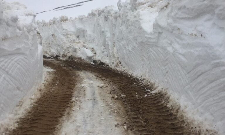 Çaykara Demirkapı Yedigöller yolu ulaşıma açıldı