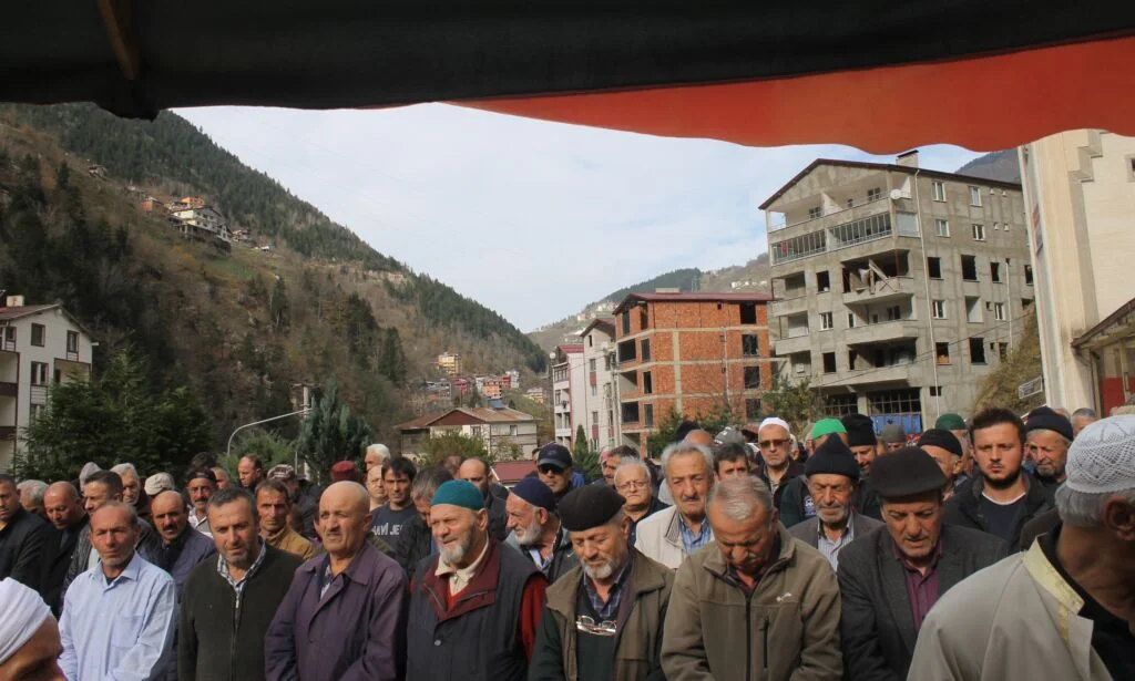 Ayla Albayrak son yolculuğuna uğurlandı 3