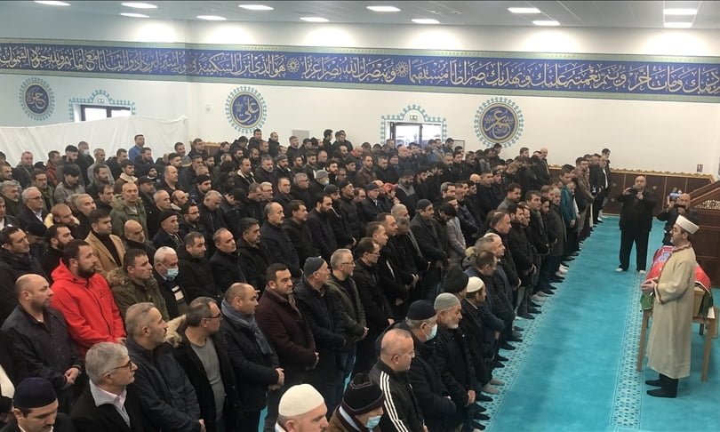 Çaykaralı Genç’in Cenaze namazı Paris’te kılındı.