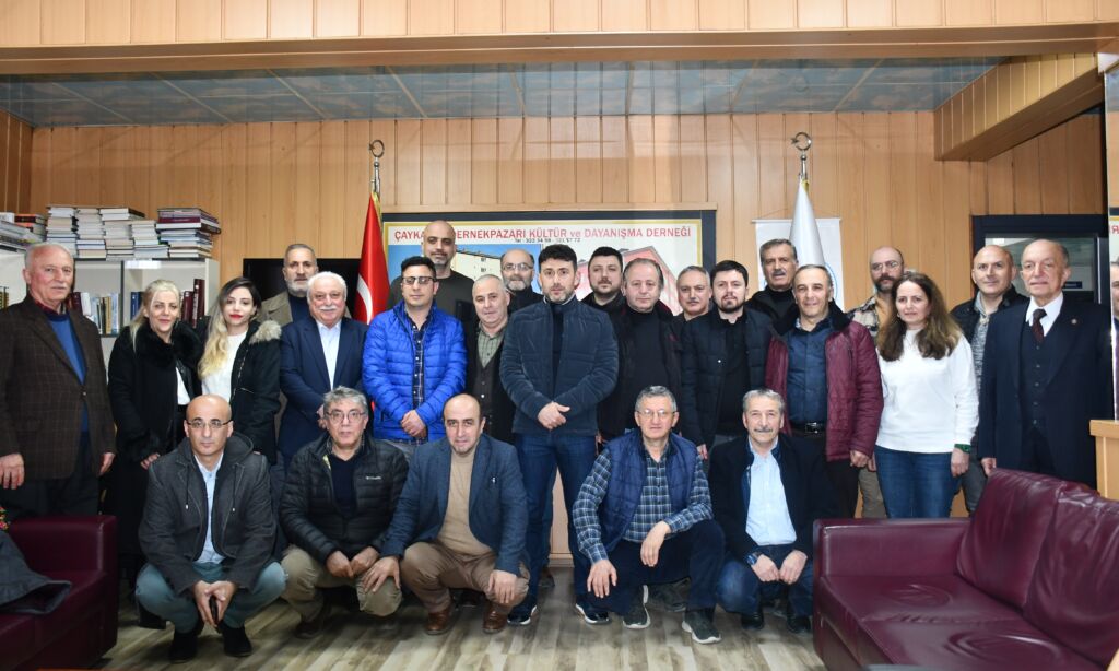 Çaykara Dernekpazarı Derneğinin yeni yönetimin çalışma komisyonu oluştu
