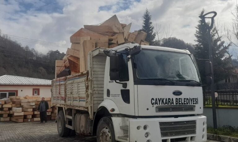 Çaykara İlçesinden Deprem bölgesine tabut gönderiliyor