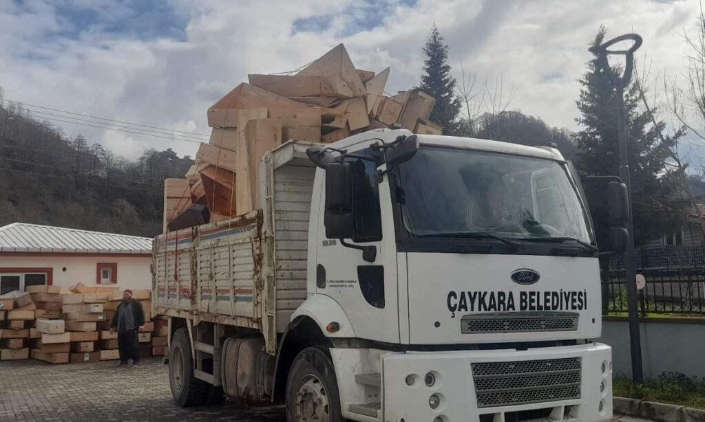 Çaykara İlçesinden Deprem bölgesine tabut gönderiliyor