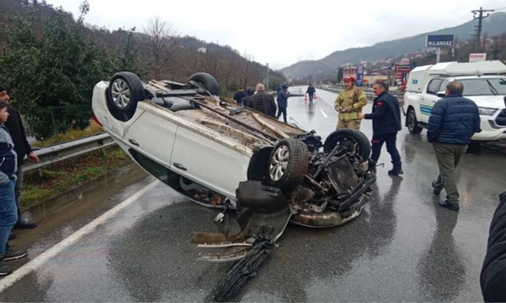 Çaykara Of Yolunda Trafik Kazası