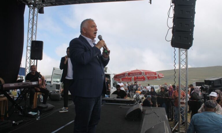 Sultanmurat yayla ortası şenliğinde 35 bin kişi katıldı