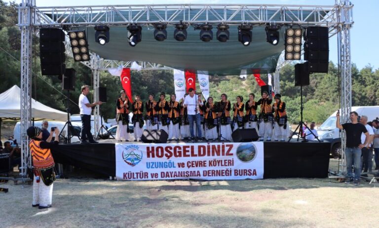 Uzungöl Bursa Derneği’nden muhteşem sonbahar şöleni