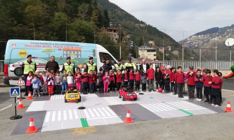 Taşkıran Eğitim Kurum öğrencilerine Trafik eğitimi verildi