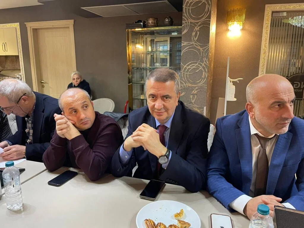 Karaçam, Uzuntarla ve Köknar’a Hizmet için Bir Araya Geldiler 1