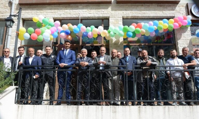 Çaykara’da Yeni Giyim ve Ayakkabı Mağazası açıldı