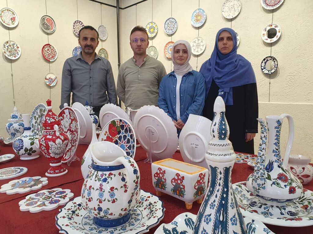 Çaykara’da üretilen çini eserler Trabzon’da büyük ilgi gördü