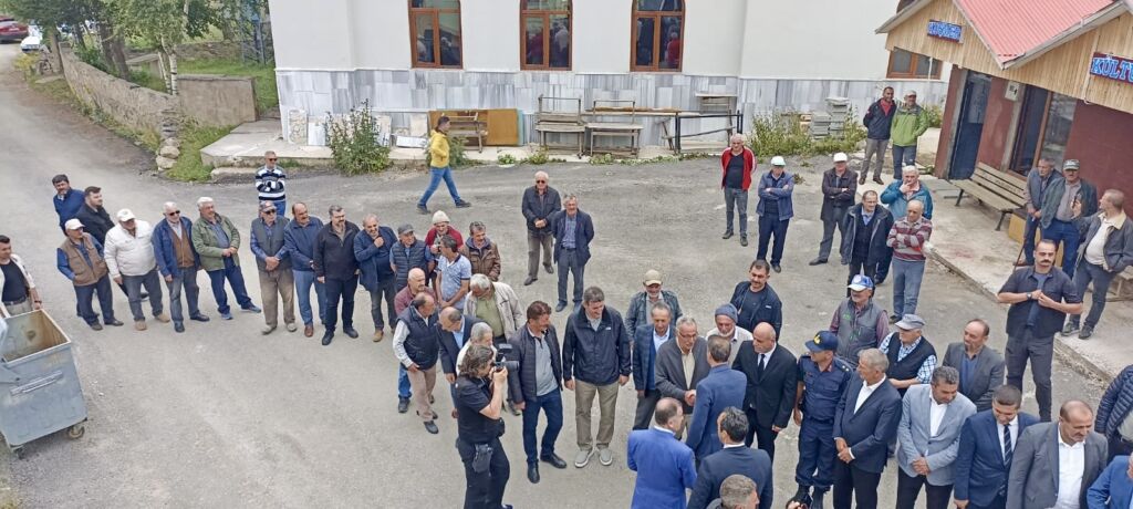 Bakan Alparslan Bayraktar baba ocağında 1