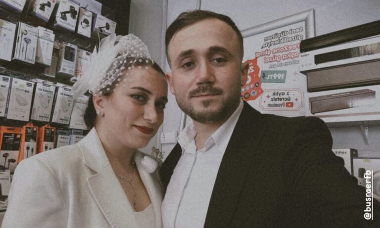 Er ve Tak Aileleri Düğün Merasimlerine Davet Ediyorlar