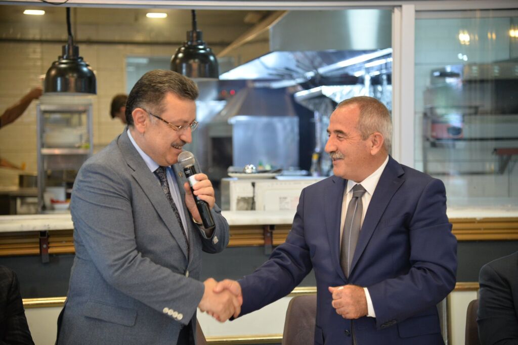 Trabzon Büyükşehir Belediyesi Emlak İstimlak Daire Başkanı Ahmet Özçelik emekli oldu 1