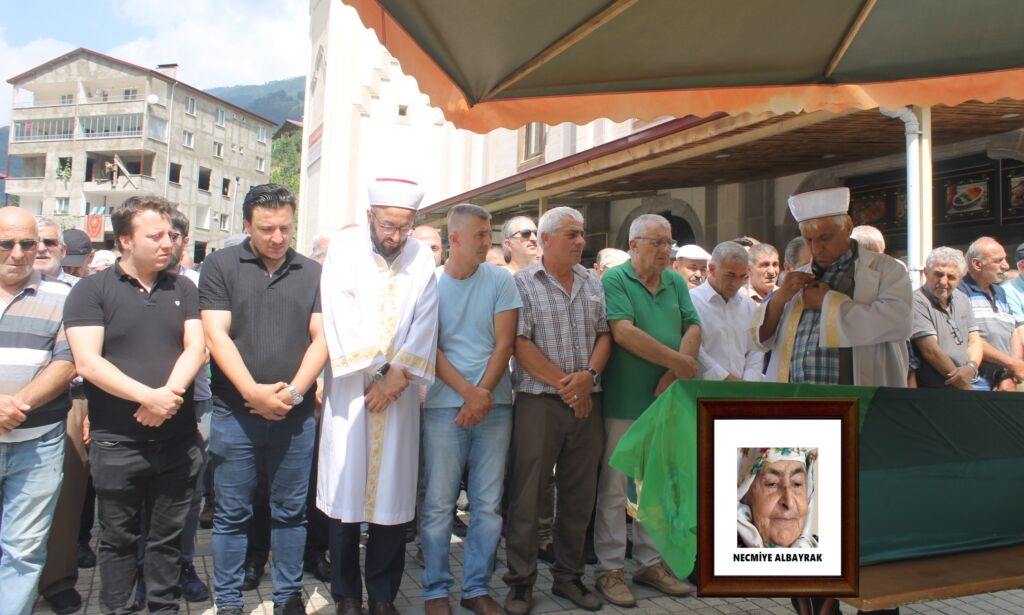 Necmiye Albayrak Dualarla Sonzsuza  Uğurlandı