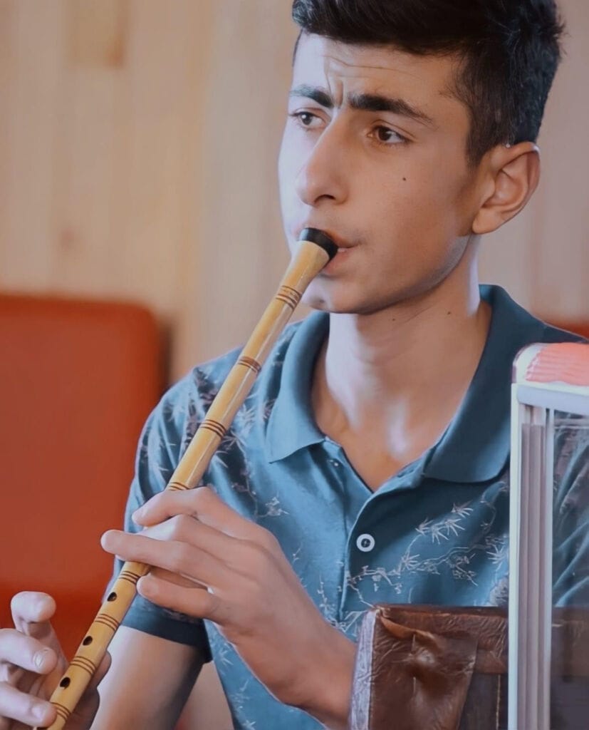 Ağrı’dan Çaykara’ya geldi kavalcı oldu 1