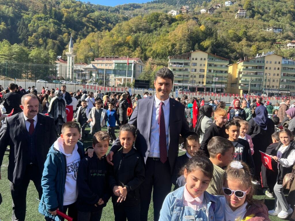 Cumhuriyet’in 101’inci yıl dönümü törenle kutlandı