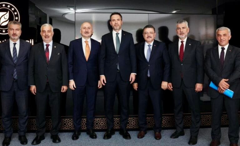 Bakan Alparslan Bayraktar doğalgaz için söz verdi