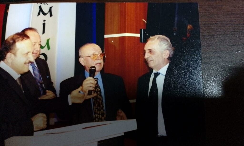 Hayırsever Merhum İş İnsanı Dursun Ali Kurt Anısına