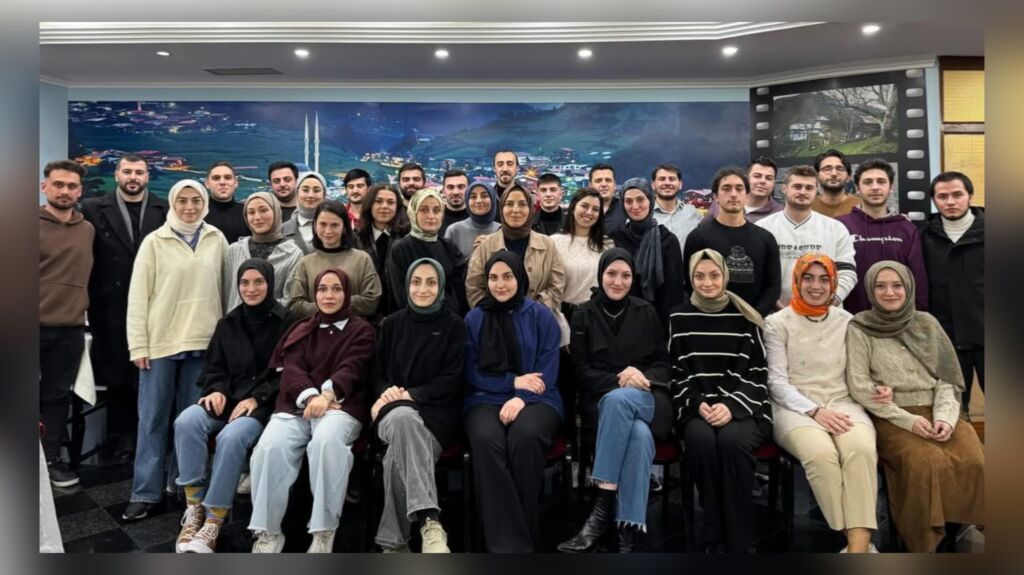 Çaykaralı gençler kestane etkinliğinde buluştu