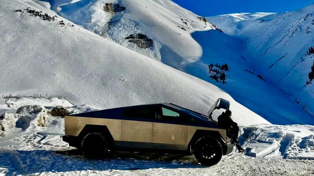 Cybertruck Çaykara dağlarında