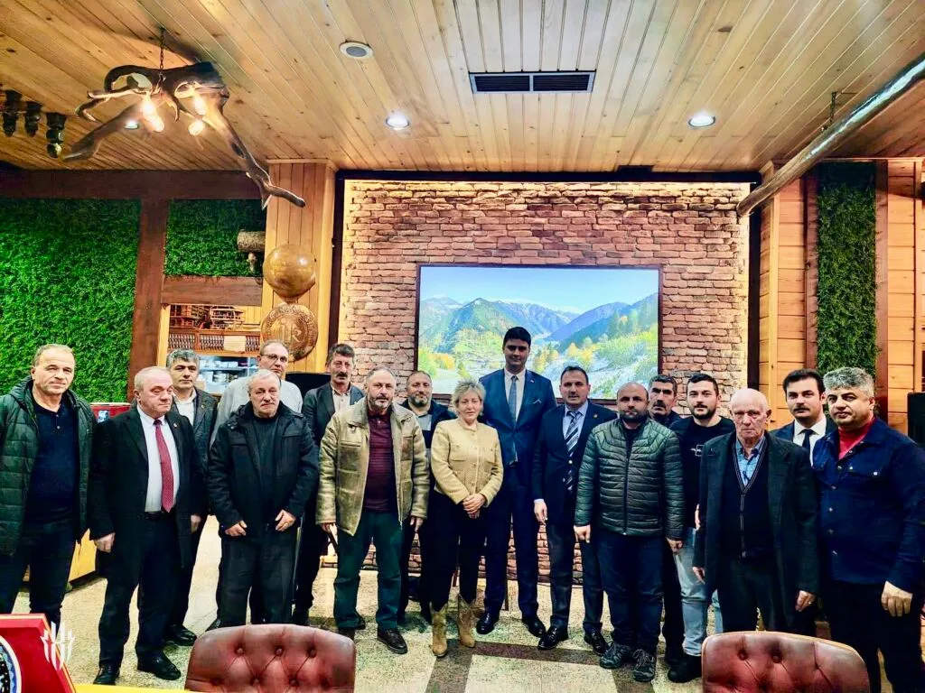 Kaymakam Gürdal Erbek’e veda yemeği 7