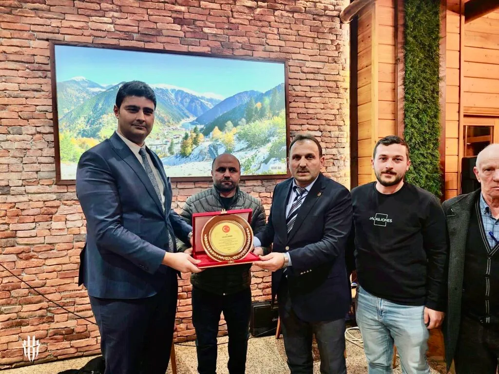 Kaymakam Gürdal Erbek’e veda yemeği 8