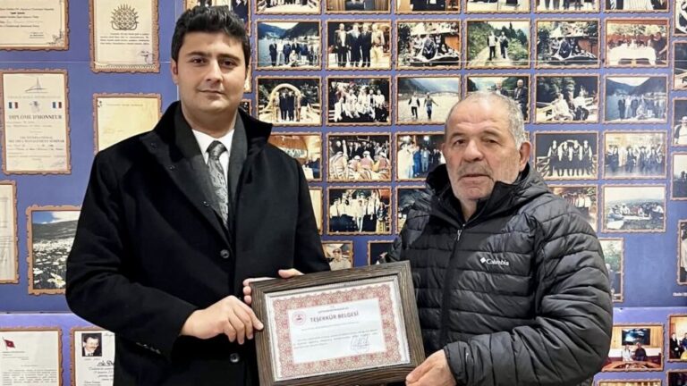 Kaymakam Gürdal’dan turizmcilere teşekkür belgesi
