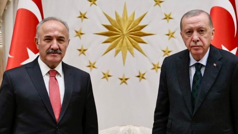 Seyfullah Hacımüftüoğlu emekli oluyor