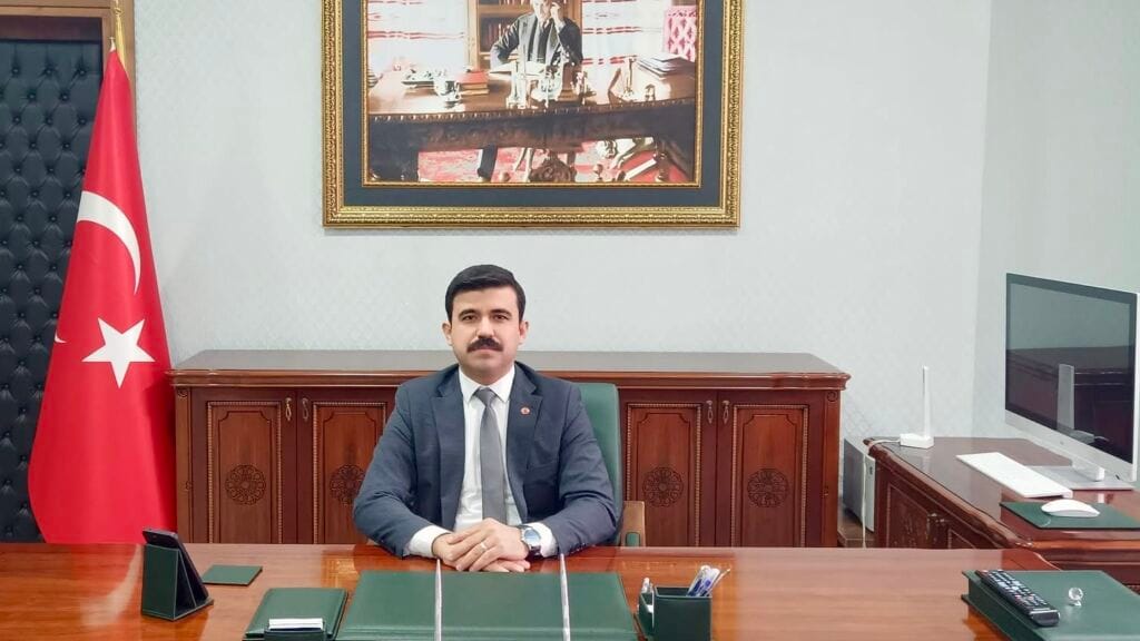 Çaykara Kaymakamı Ali Sapmaz göreve başladı