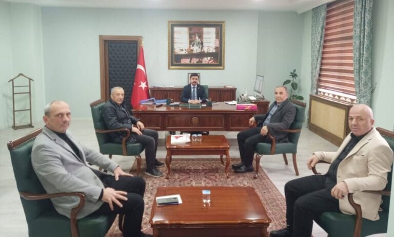 Çaykara ve Dernekpazarı Kaymakamlarına ziyaret