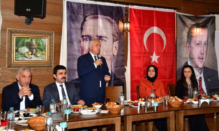 Vali Yıldırım Çaykara’da Vatandaşlarla Bir Araya Geldi