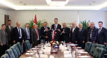 Çaykaralı muhtarlar Çaykaralı Bakan’a çıktı