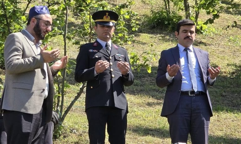 Çaykara Kaymakamı Şehit Bülent Dinç’i Ziyaret Etti