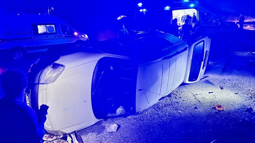 Çaykara’da tünel çıkışı kaza!