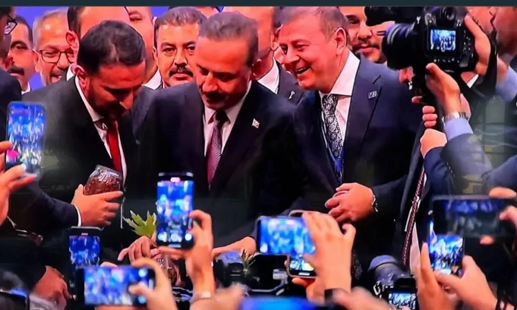 Anahtar Parti 1 Yaşında!