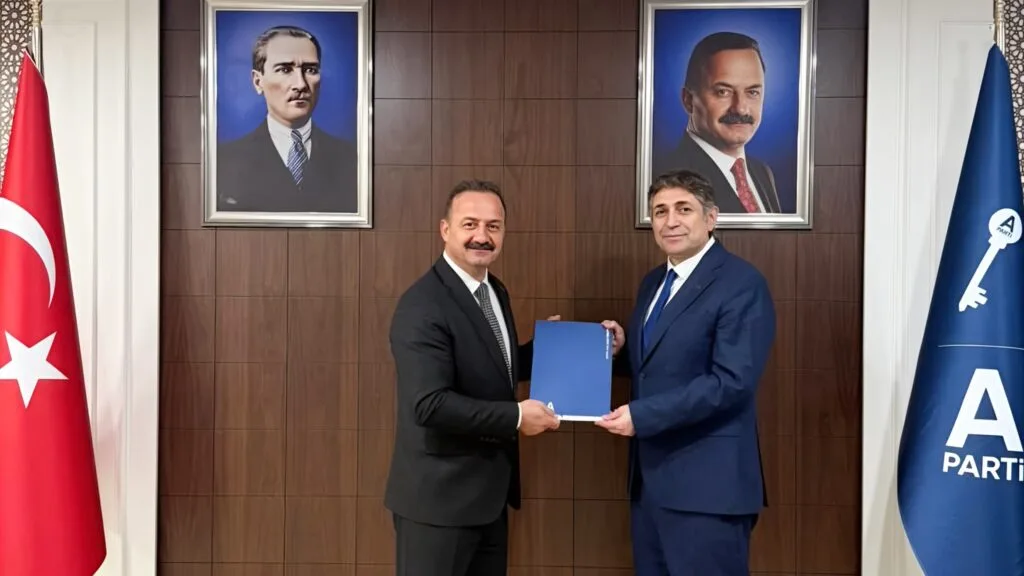 Anahtar Parti’de Dr. İrfan Coşkun’a önemli görev