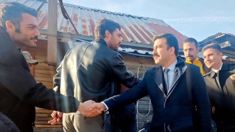 Kaymakam Sapmaz’dan dizi setine ziyaret