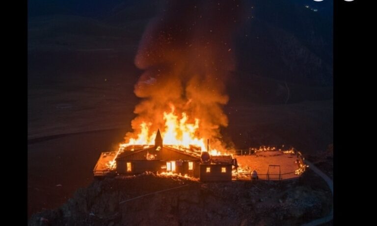 Son Dakika! Kırklar Mescidi Yandı