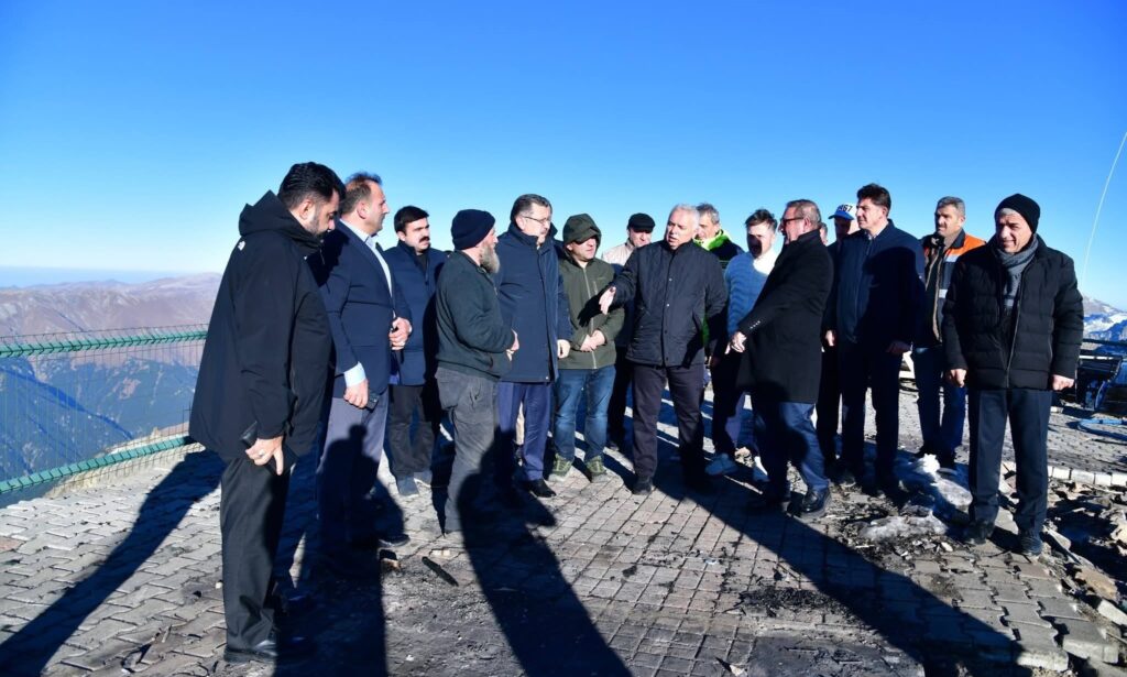 Yanan Kırklar Mescidi Yeniden İnşa Edilecek!