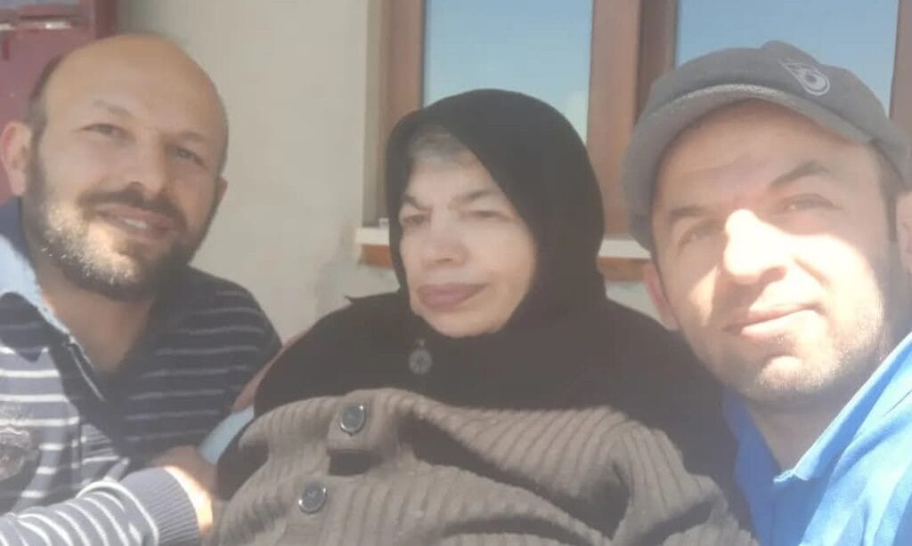 Çaykara Ulucami Mahallesinden Aslı Ayhan vefat etti 1 Çaykara Ulucami Mahallesinden Aslı Ayhan vefat etti 1