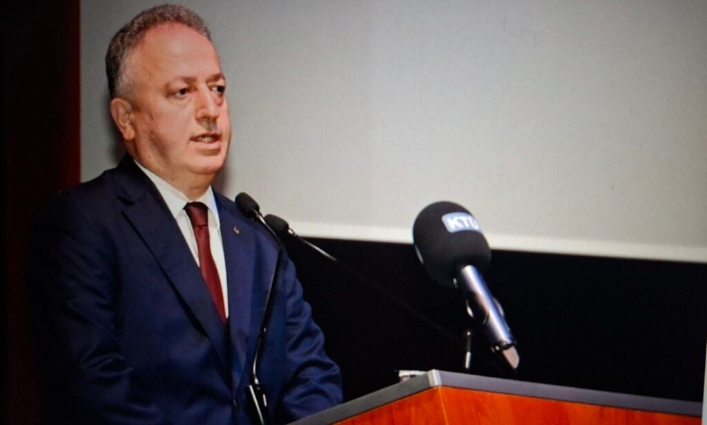 KTÜ Öğretim Üyesi Prof. Dr. Hikmet Öksüz’ den Konferans 1