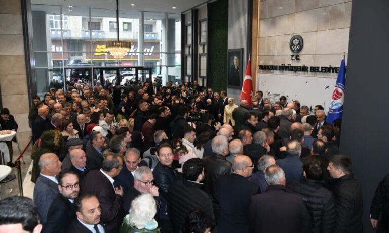 Trabzon’da Siyasi Partilerin  Bayramlaşma Törenleri