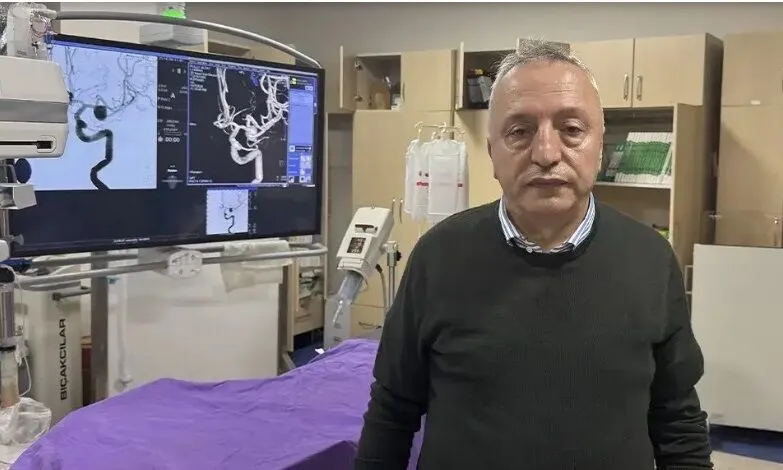 Çaykaralı Prof. Dr. Hasan Dinç Umutsuz Hastalara Şifa Dağıtıyor