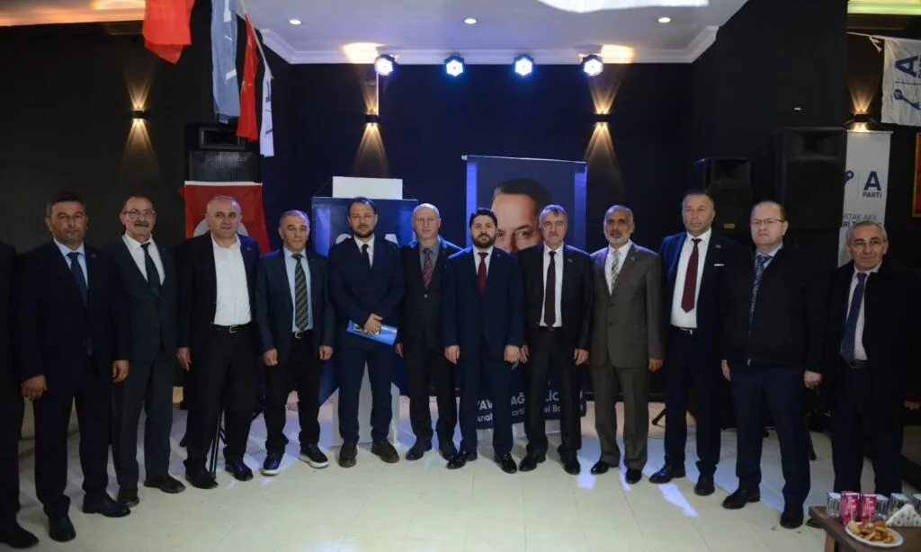 Dernekpazarın’da Cengiz Şenocak Güven Tazeledi