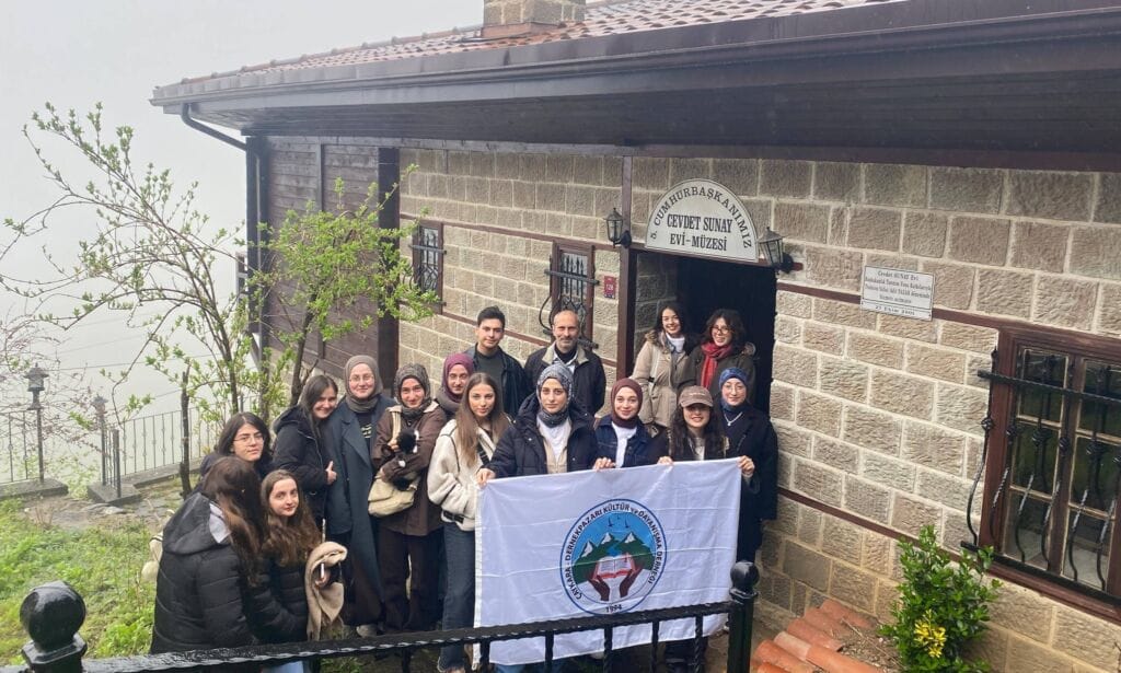 Çaykara’da Öğrencilere Moral ve Kültür Gezisi