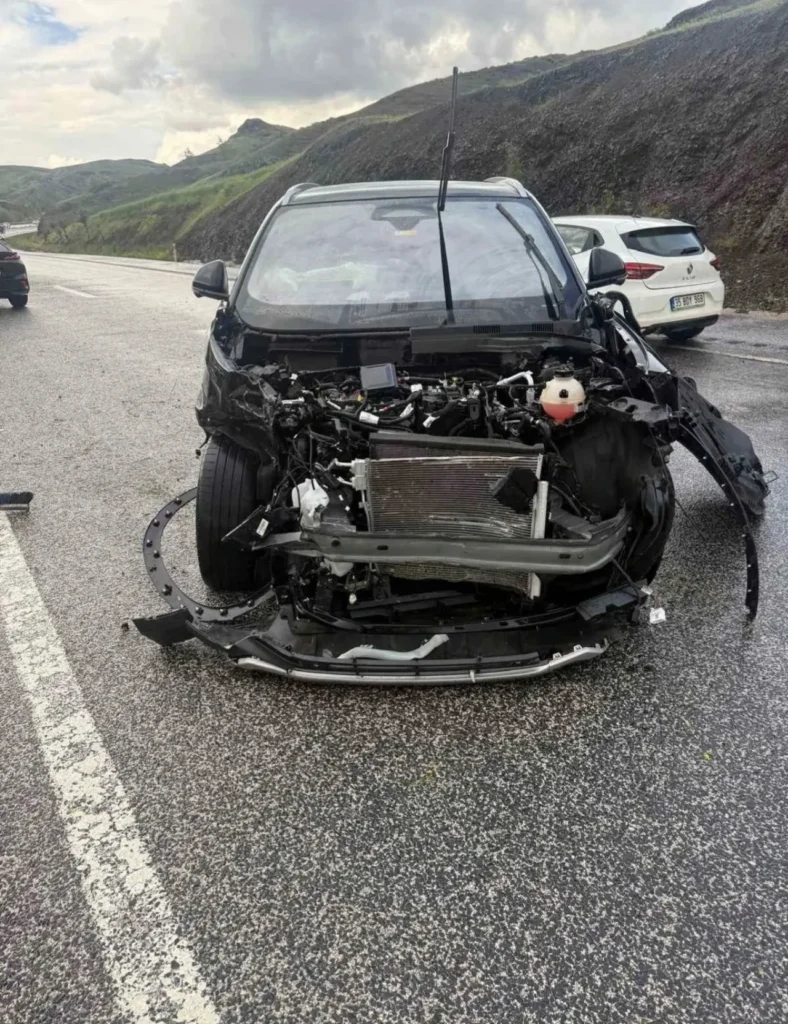 Genç Yaşta Yardıma Giderken Kaza Sonucu Hayatını Kaybetti 2 Yasar