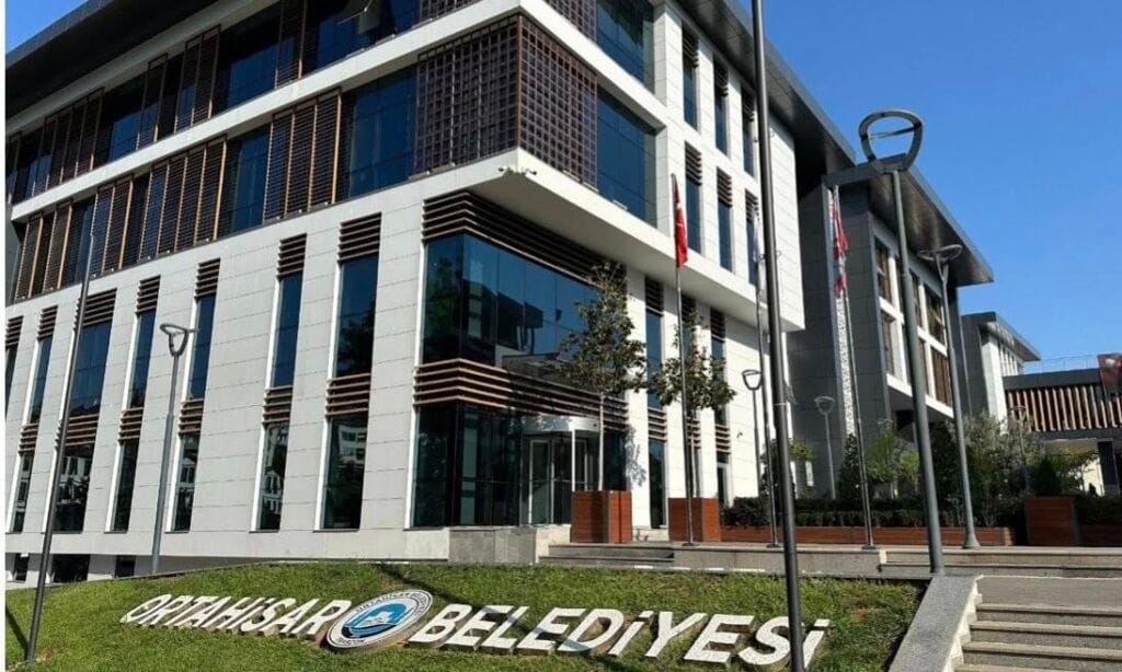 Ortahisar Belediyesi’nde Yönetim Kadrosu Yeniden Şekillendirildi